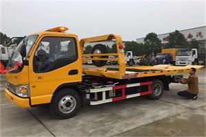 桂平哪里有拖车服务