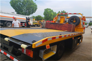 桂平附近拖车电话号码服务